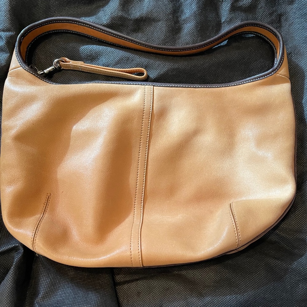 Authentic COACH J2K-9293 Tan Hobo Bag Preowned